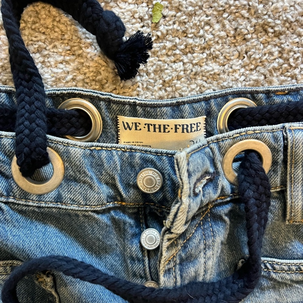 We The Free Barrel Jeans. Never worn!